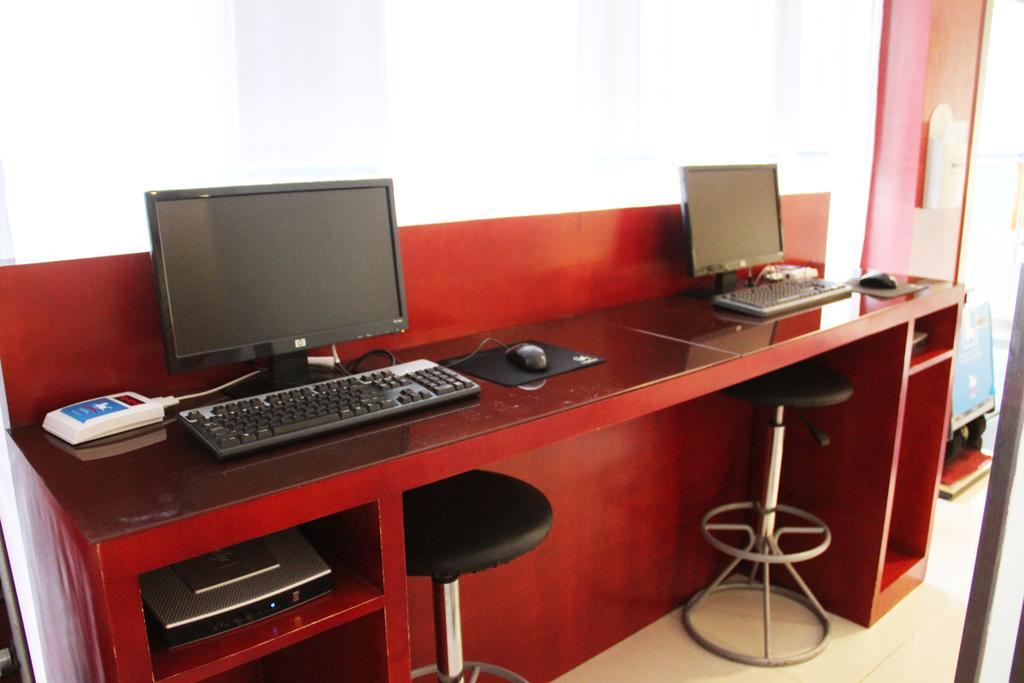 Hanting Express Shanghai Middle Sichuan Road Екстер'єр фото