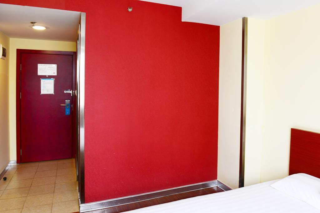 Hanting Express Shanghai Middle Sichuan Road Екстер'єр фото