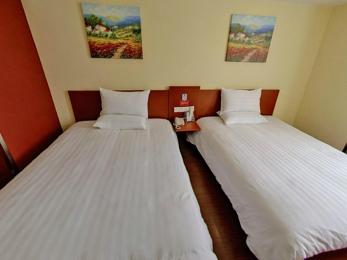 Hanting Express Shanghai Middle Sichuan Road Екстер'єр фото