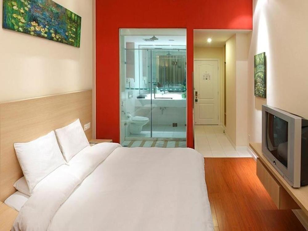 Hanting Express Shanghai Middle Sichuan Road Екстер'єр фото