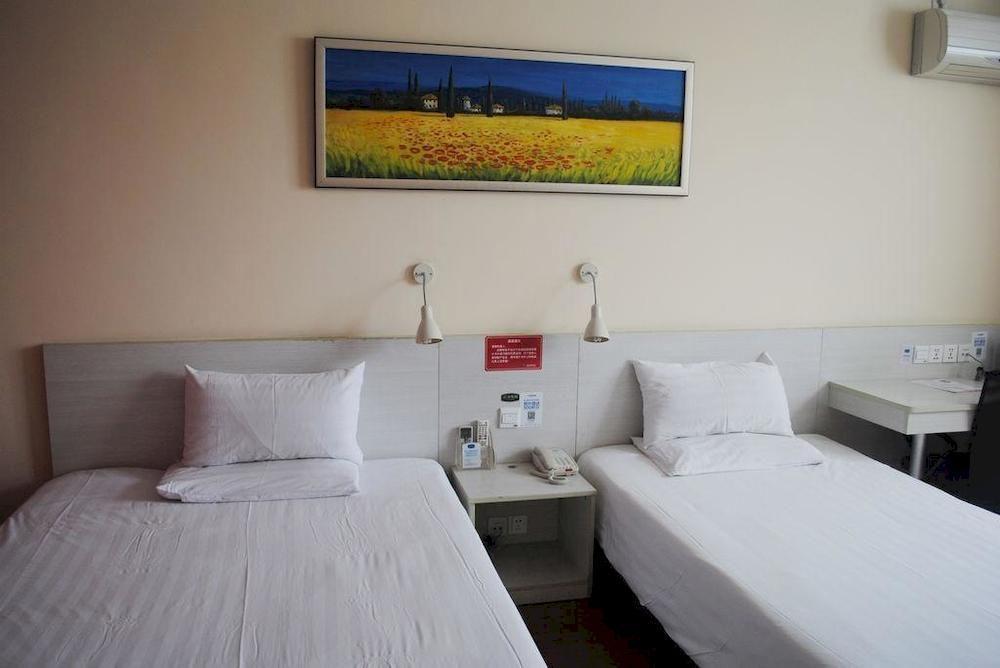 Hanting Express Shanghai Middle Sichuan Road Екстер'єр фото