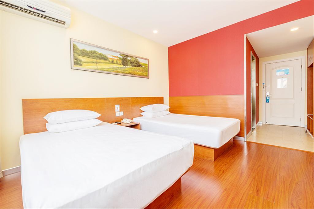 Hanting Express Shanghai Middle Sichuan Road Екстер'єр фото