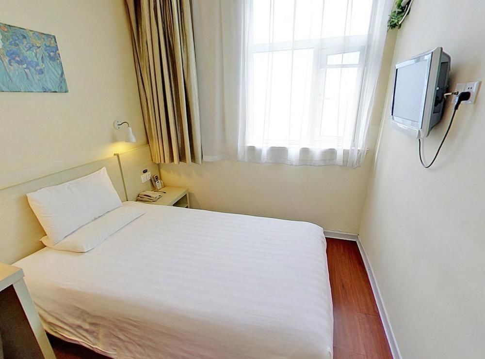 Hanting Express Shanghai Middle Sichuan Road Екстер'єр фото